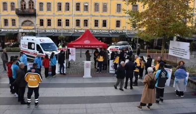 Trabzon’da "Fermuar Sistemiyle Yaşama Yol Ver" kampanyası tanıtıldı